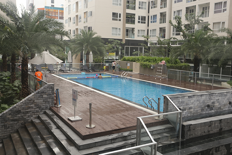 khách sạn có bể bơi
