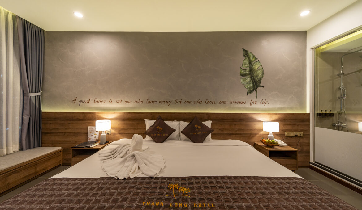 Grand Deluxe King Room – 122 Bạch Đằng